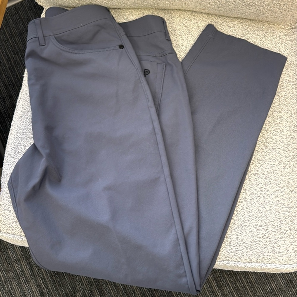 EUC men’s size 36 gray Public Rec pants